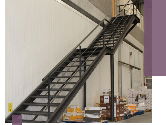 Лестницы для производства в Черкесске — изготовление и монтаж