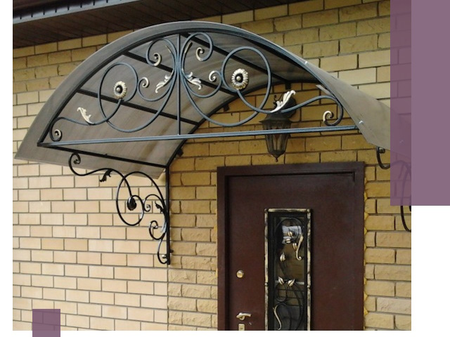 Изготовление козырьков из металла под ключ в Черкесске