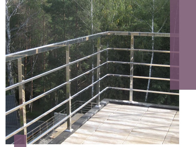 Парапеты из нержавеющей стали в Черкесске — изготовление и монтаж