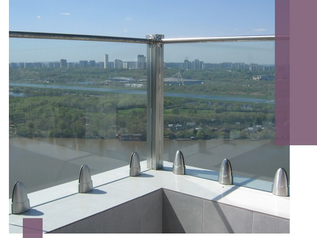 Стеклянные парапеты премиум класса в Черкесске для домов и бизнесов